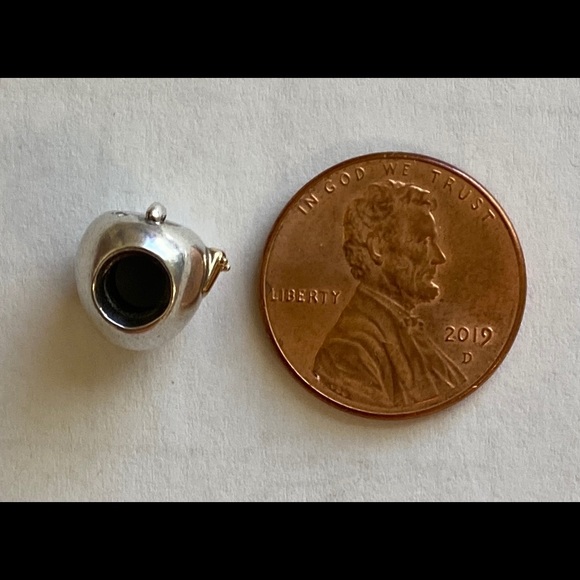 Apple with Worm (14k) - Pandora - retired!! - Picture 4 of 4